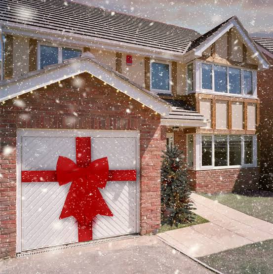 garage door christmas decorations​